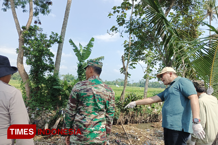 Peduli Lingkungan, Lintas Elemen di Kabupaten Malang Turun Bersihkan Sungai dari Sampah