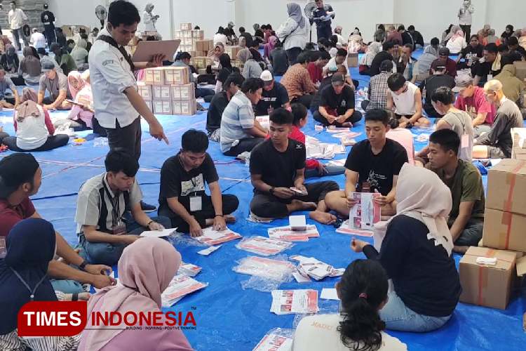 KPU Kabupaten Kediri Mulai Lakukan Penyortiran dan Pelipatan Surat Suara