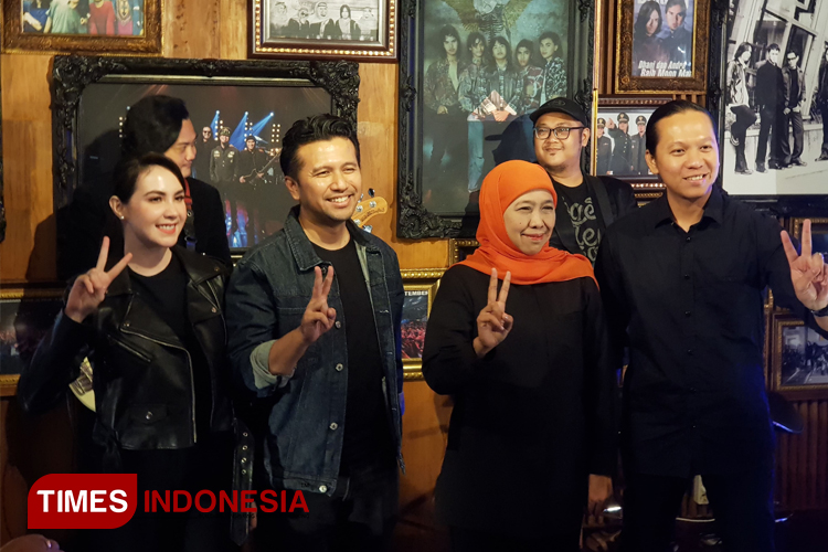 Gandeng Dewa 19, Khofifah - Emil Launching Video Klip Lagu Hidup Adalah Perjuangan