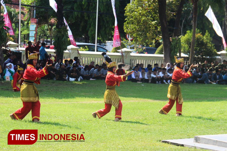 Penampilan-seni-bela-diri-pencak-silat.jpg