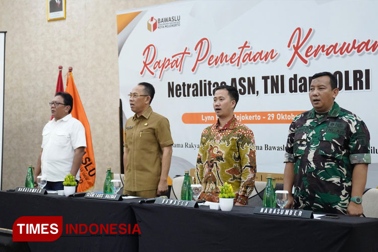 keterangan-kepada-awak-media.jpg