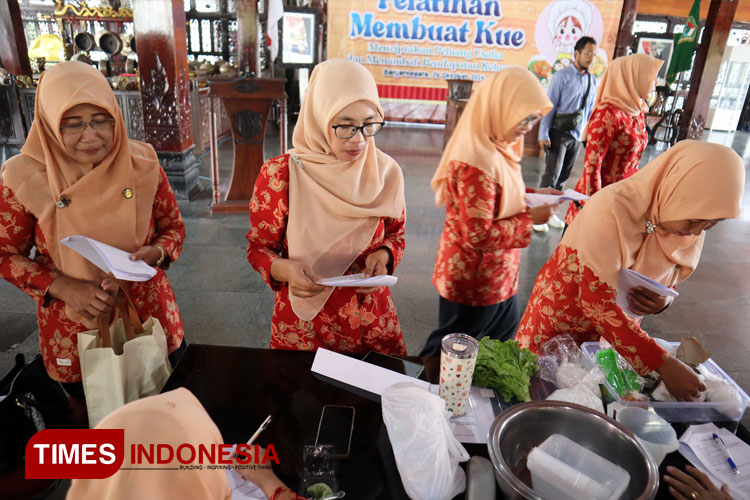 membuatkue-jajan-pasar-3.jpg