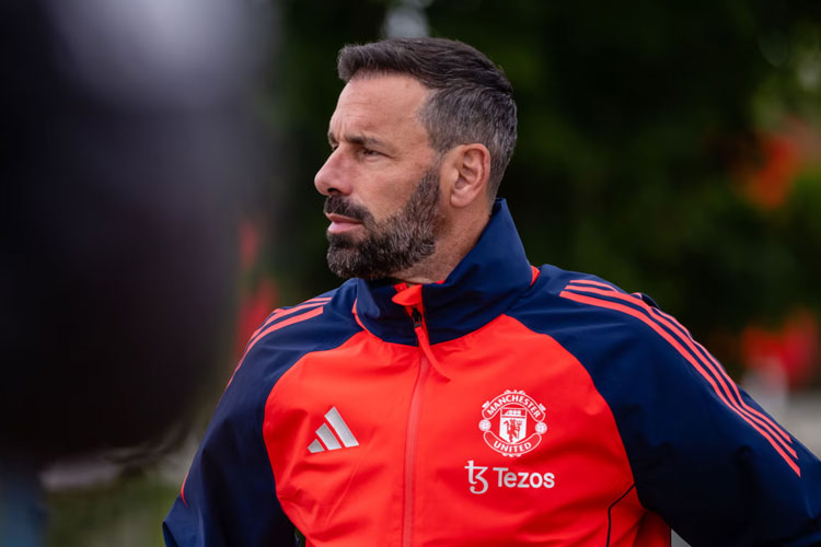 Pelatih Manchester United (MU) Ruud van Nistelrooy (Foto: Ash Donelon/Manchester United)