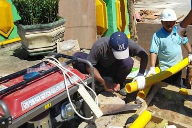 Pemasangan Jargas di Bontang beberapa saktu lalu (FOTO: PT BME)
