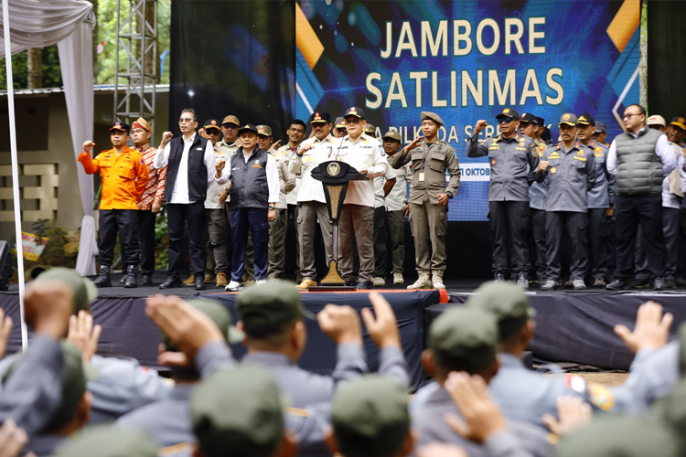 Pj Gubernur Adhy Pesankan Satlinmas Jadi Garda Terdepan Wujudkan Suasana Aman dan Kondusif di Pilkada 2024