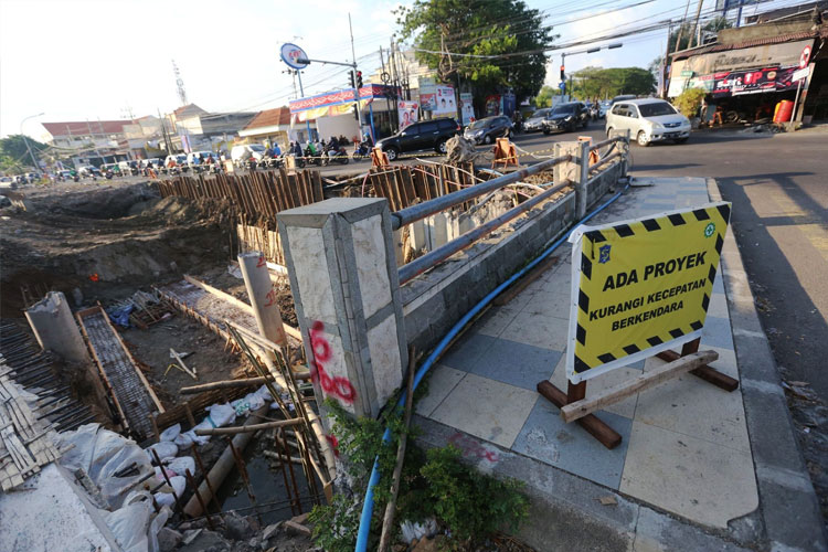 Urai Kemacetan, Pemkot Surabaya akan Garap Proyek di Jalan Wiyung 