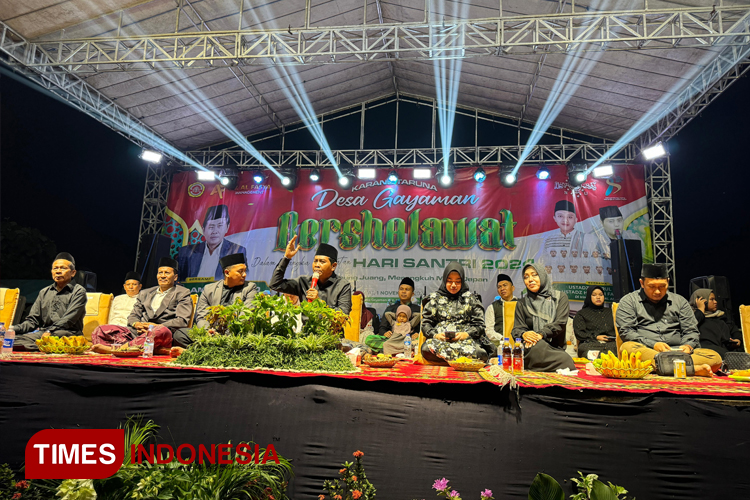 KH Anwar Zahid Doakan Ikfina-Gus Dulloh Kembali Memimpin Kabupaten Mojokerto 