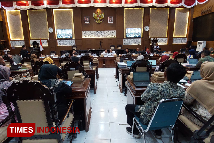 Sidang Pansus PPPK DPRD Kota Probolinggo. (Foto: Rizky Putra Dinasti/TIMES Indonesia).