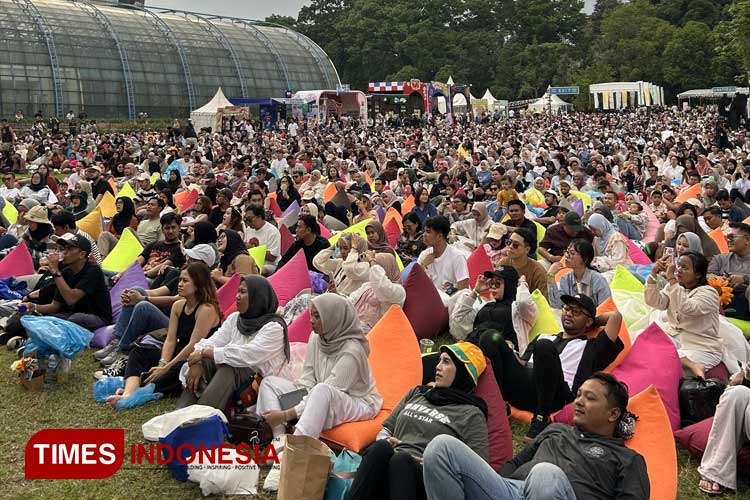 Sunset di Kebun Raya Purwodadi: Paduan Musik dan Eduwisata yang Memikat