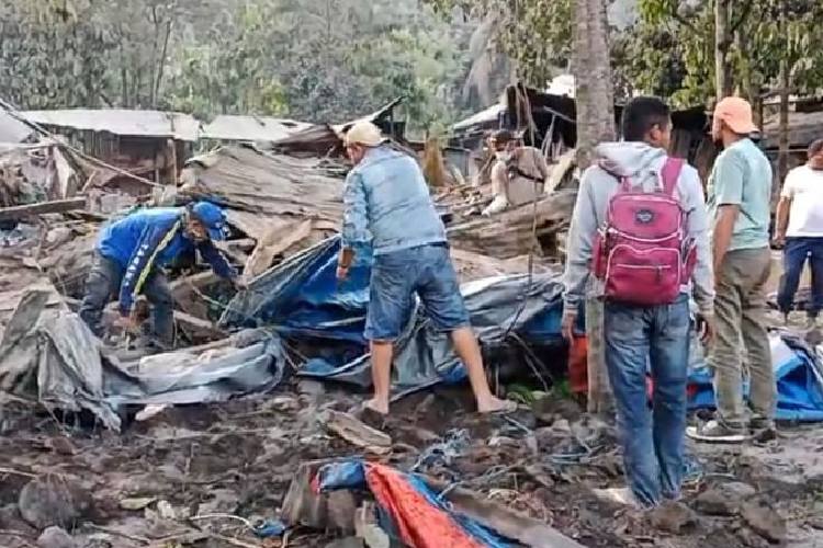 Gunung Lewotobi Laki Laki Meletus, Ada Korban Meninggal Dunia