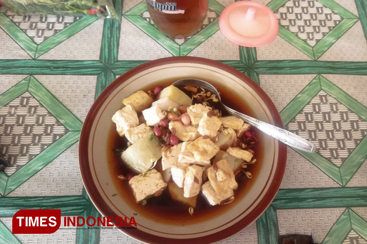 Tahu-Lontong-2.jpg