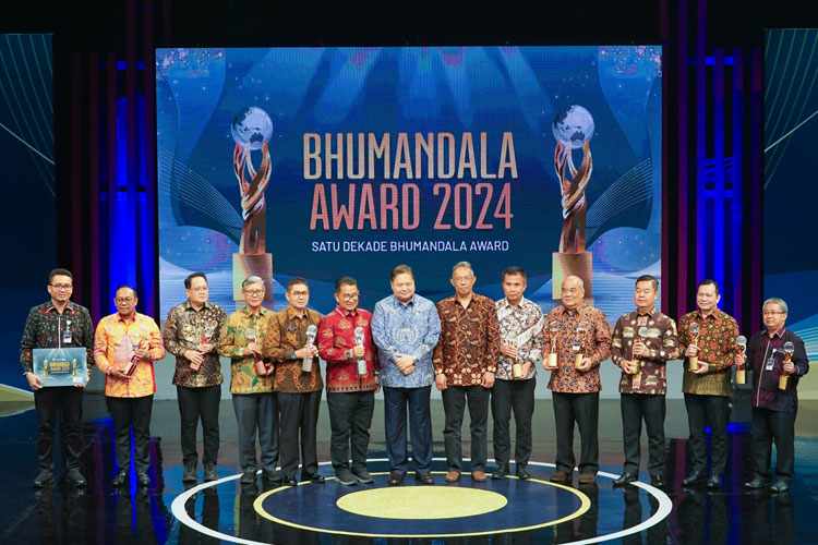 Pemprov Jatim Borong 3 Penghargaan Bhumandala Award: Pj. Gubernur Adhy Sebut Selaras dengan Komitmen Pemerintah Laksanakan Kebijakan Satu Peta