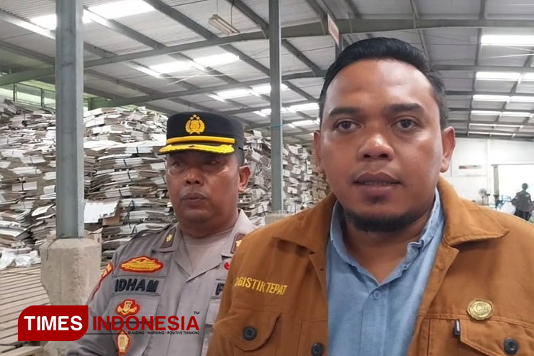 KPU Banyuwangi Libatkan Ratusan Warga Sortasi Surat Suara