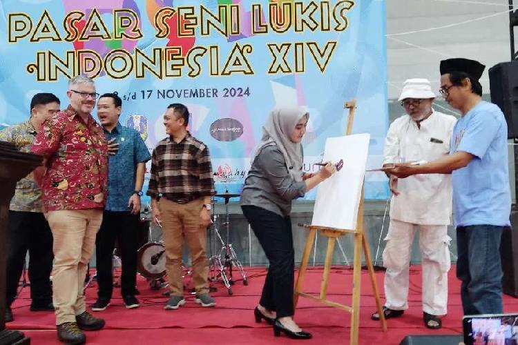 Kadisbudpar Jatim Buka Pasar Seni Lukis Indonesia 2024, Siap Masuk Kalender Wisata Tahunan 