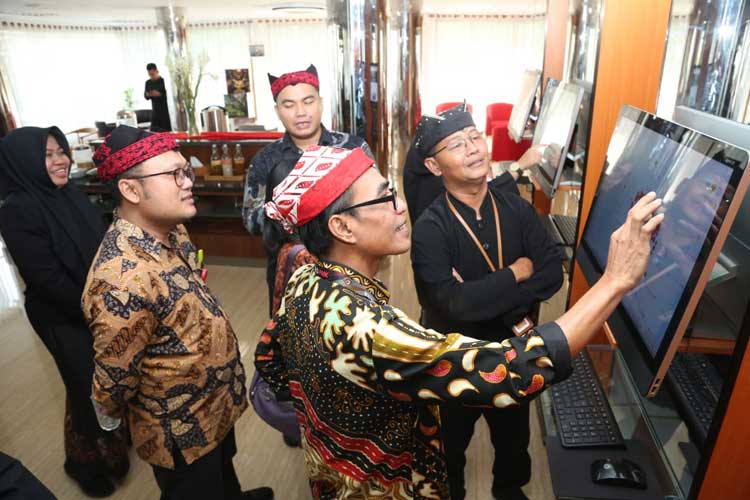 Kunjungan Tim Penilai Inovasi Daerah, Banyuwangi Perlihatkan 220 Program Unggulan