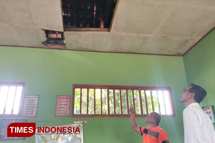 Petakan Kebutuhan, Anggota DPRD Jember Tinjau Tiga Sekolah