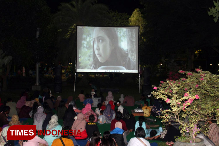 Hadirkan Pengalaman Berbeda, Bioskop Taman Kota Kediri Disambut Antusias Masyarakat