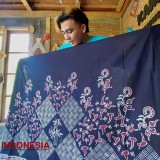 Jadi Tanda Pergantian Musim, Bunga Sriwil Kutil Jadi Motif Baru Batik Banyuwangi