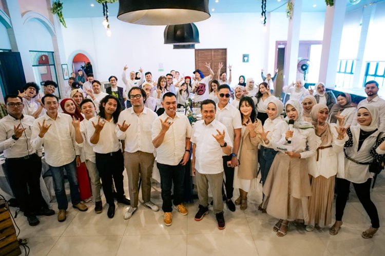 Paslon nomor urut 3, Abah Anton - Dimyati Ayatullah (ABADI) saat bertemu dengan para Influencer Kota Malang. (Foto: Istimewa)