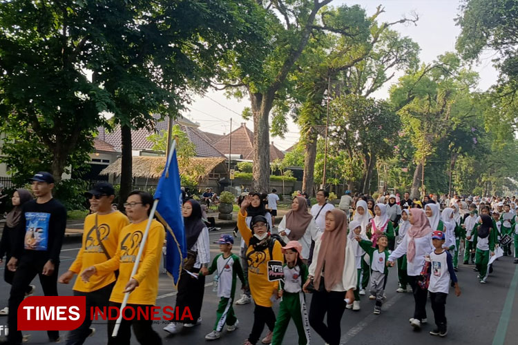 jalan-sehat-perayaan-HUT-ke-60-YPTB-Malang.jpg