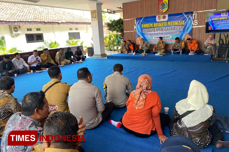 BPBD Jember Gelar Sosialisasi Mitigasi Bencana Megathrust di Gumukmas