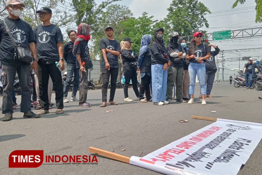 Tagihan Nunggak Hingga 2,4 Miliar, Ratusan Vendor Demo Barata Indonesia di Gresik