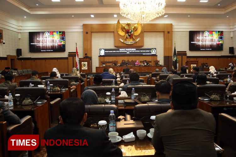 Perda APBD 2025 Resmi Disetujui DPRD Banyuwangi, Ini Delapan Prioritas Pembangunan Daerah