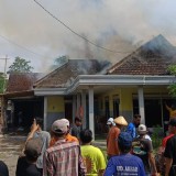 Rumah Seniman Muda Banyuwangi Dilalap Si Jago Merah, Beragam Peralatan Seni Ludes Terbakar