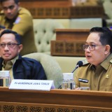 Rapat Bersama DPR RI dan Mendagri, Pj Gubernur Adhy Pastikan Jatim Siap Gelar Pilkada Serentak 2024 