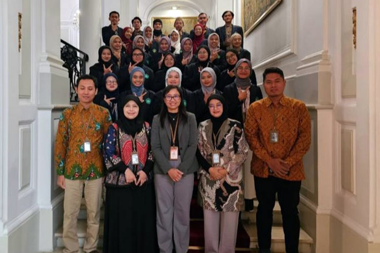 Delegasi Student Exchange 2024 UIN Malang Disambut Hangat KBRI Paris