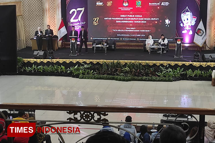 Debat kedua Calon Bupati dan Wakil Bupati Banjarnegara di Ballroom Surya Yudha Hotel Banjarnegara. (FOTO: Muchlas Hamidi TIMES Indonesia)