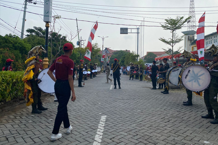 Marching Band Polbangtan Malang Memukau di Kunjungan Menteri Pertanian di Pasuruan