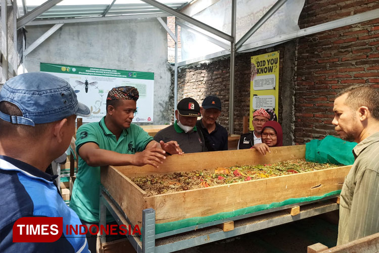 konsep-urban-farming-kepada-peserta-eduwisata-2.jpg