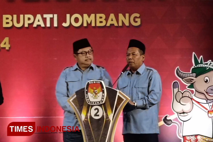 Akademisi Sebut WarSa Tampil Lebih Santai dan Kuasai Materi di Debat Pamungkas Pilkada Jombang 2024