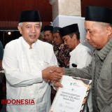 Beri Insentif Bagi 7.400 Guru Madin dan Guru MI, Bupati Sanusi Ingatkan Tertib Administrasi