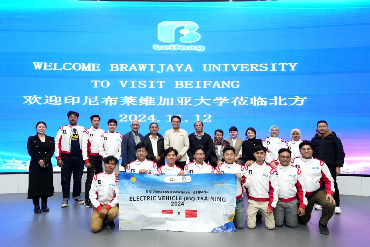 Sepuluh Mahasiswa UB Ikuti Electric Vehicle Training di Beijing China