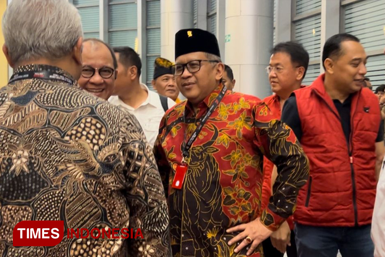 Kawal Debat Pamungkas Pilgub Jatim Bersama Eri Cahyadi, Hasto: Arus Balik Dukungan Sangat Kuat