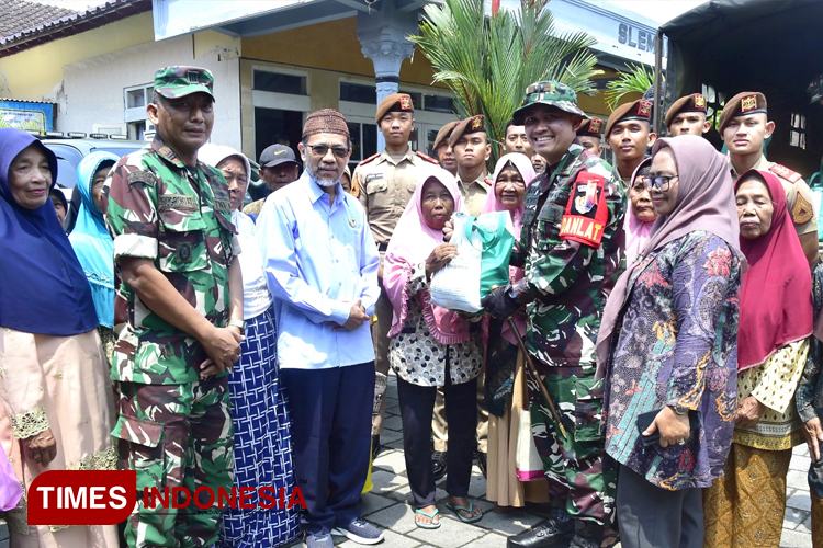 Berbagi Tali Asih, Taruna Akmil Magelang Pererat Kemanunggalan TNI dan Rakyat