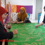 Melihat Canting Bahan Daur Ulang yang Bisa Buka Potensi Ekonomi Kreatif Dolly