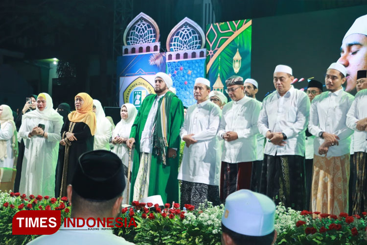 Acara-Genggong-Bersholawat-2.jpg