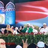 Sholawatan Bersama Habib Syeih, Kiai Mutawakkil Sebut Khofifah Punya Pusaka Trisula Sakti