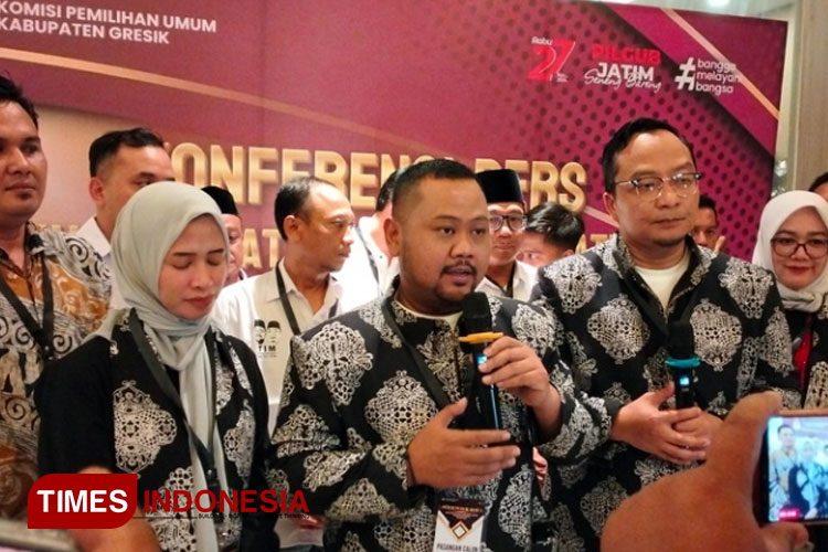 Debat Pilbup Gresik, Yani Alif Janji Tuntaskan Banjir Kali Lamong Hingga Keseimbangan Tata Ruang