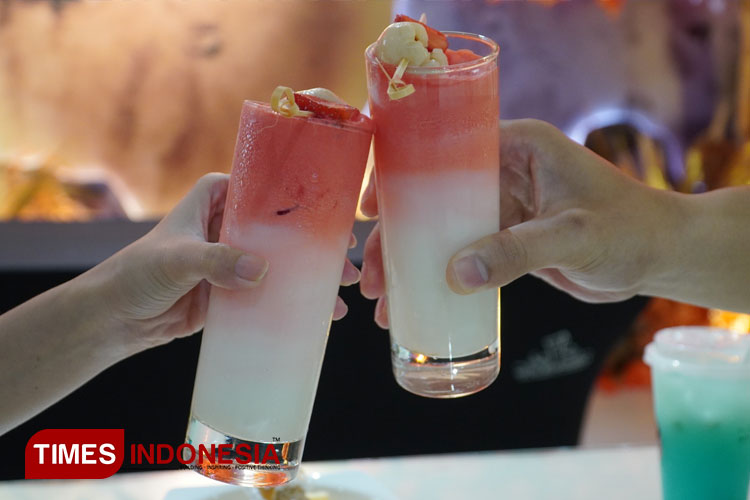 Pesta Kuliner di UK Petra, ada Minuman Merah Putih Hingga Sensasi Makanan Asia