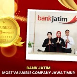 Bank Jatim Raih Penghargaan Pendukung UMKM dan Pembangunan Sosial Terbaik