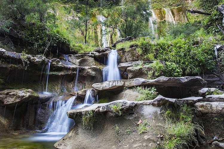 Mengintip Pesona Air Terjun Waikanabu, Wisata Alam Cantik di Sumba Timur