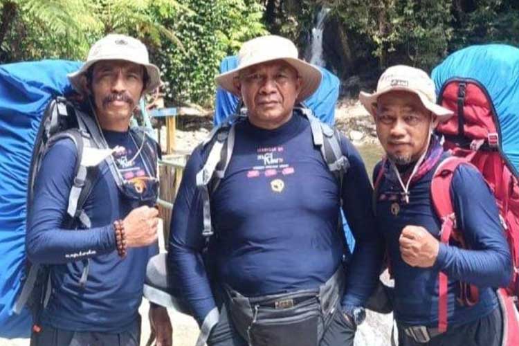 Tiga Pendaki Asal Tasikmalaya Hilang di Gunung Balease Sulawesi Selatan