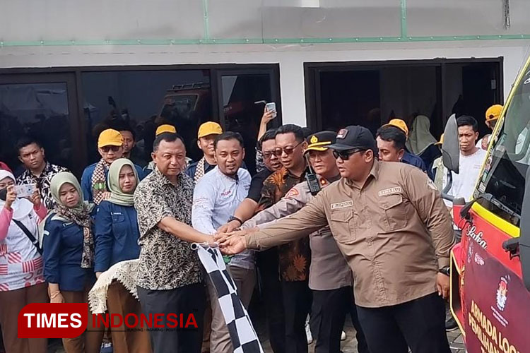 KPU Kabupaten Kediri Distribusikan Logistik Pilkada Serentak 2024