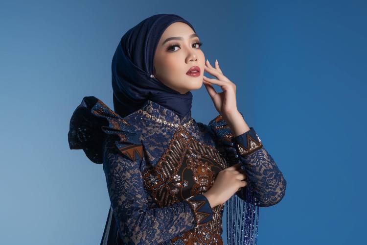 Ubah Hijab Jadi Simbol Gaya, Shafira Raih Best Performance Miss Hijab Indonesia 2024