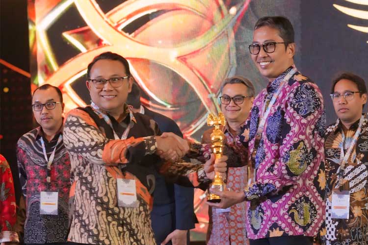 Raih Gold Rank ASRRAT 2024, Bank Jatim Konsisten Terapkan Bisnis Berkelanjutan