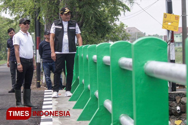 Plt Bupati Sidoarjo Subandi Pantau Titik Rawan Banjir, Pastikan Pompa Bekerja Optimal